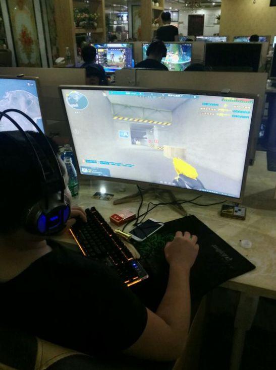 Into the Breach 在签约一个月后将 BOROS 放在板凳上